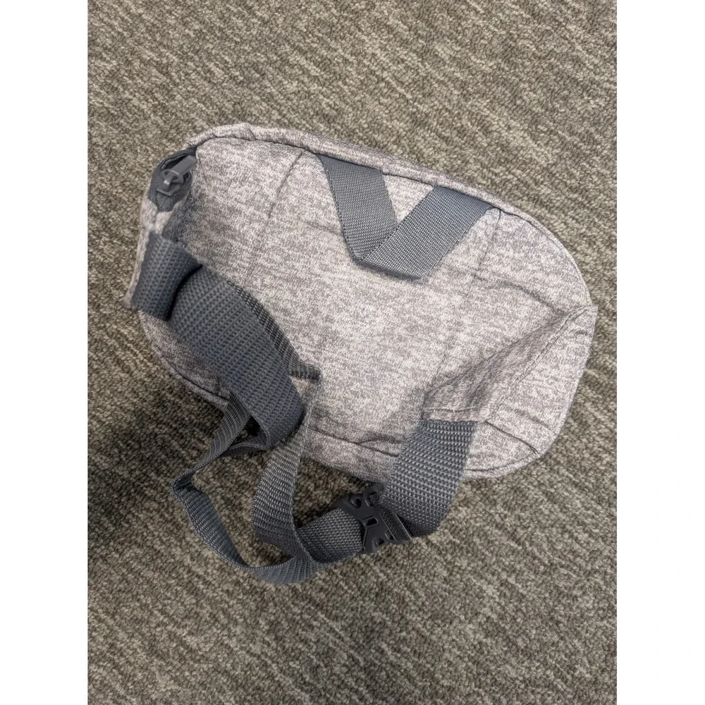 Adidas Heather‎ Gray Fanny Pack Waist Bag Gold Logo 9x7